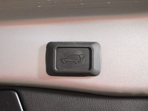 Used 2024 Toyota RAV4 XLE w/ Convenience Package image 19