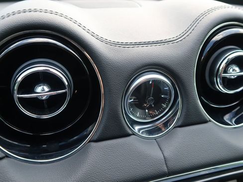 Used 2016 Jaguar XJ R-Sport image 37