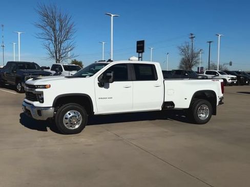 New 2026 Chevrolet Silverado 3500 LT w/ Safety Package AWD/4WD image 5