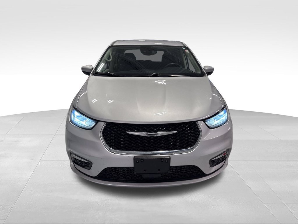 Used 2023 Chrysler Pacifica Touring-L FWD image 55