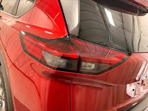 Certified 2023 Nissan Rogue S image 33