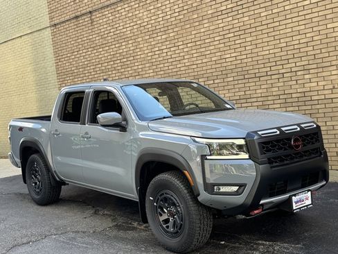 New 2026 Nissan Frontier PRO-4X w/ Tow Package AWD/4WD image 2