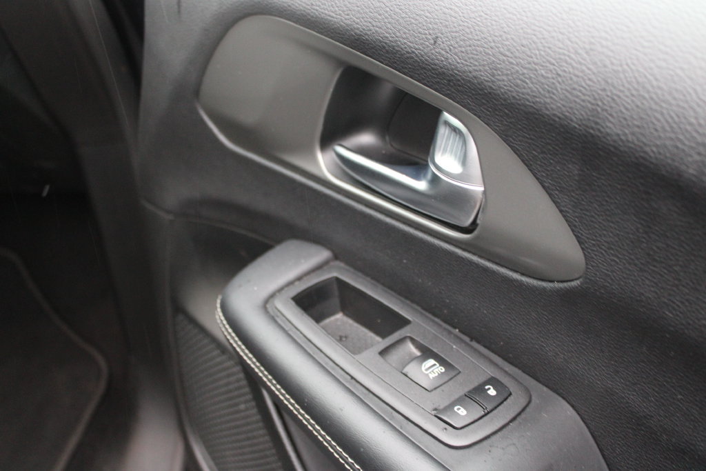 Used 2025 Chrysler Pacifica Select FWD image 20