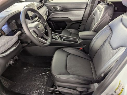 New 2026 Jeep Compass Latitude image 10