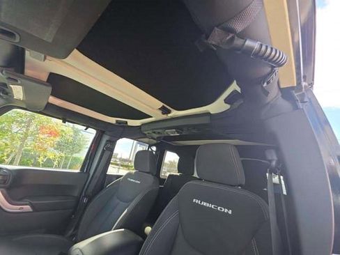 Used 2016 Jeep Wrangler Unlimited Rubicon w/ Connectivity Group image 8