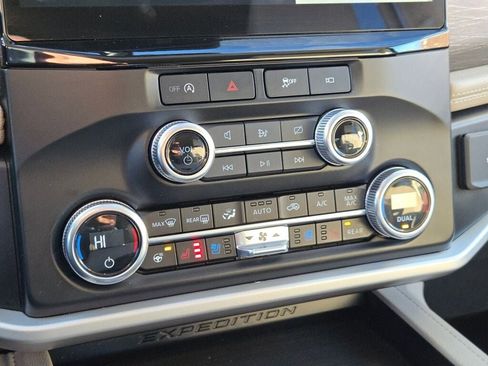 Used 2024 Ford Expedition Max Limited image 28