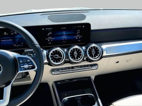 Used 2023 Mercedes-Benz GLB 250 image 7