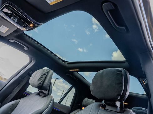 Used 2023 Mercedes-Benz EQS 450+ SUV image 18