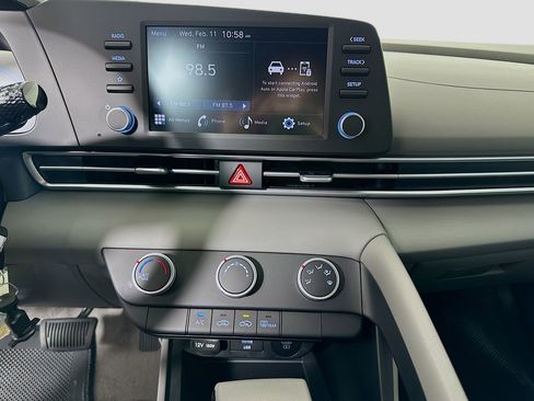 New 2026 Hyundai Elantra SE image 11