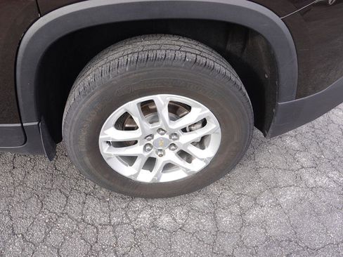 Used 2019 Chevrolet Traverse LT image 6