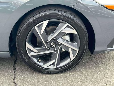 Certified 2025 Hyundai Elantra Sport FWD image 8