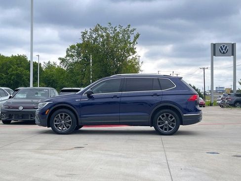 Used 2023 Volkswagen Tiguan SE FWD image 3