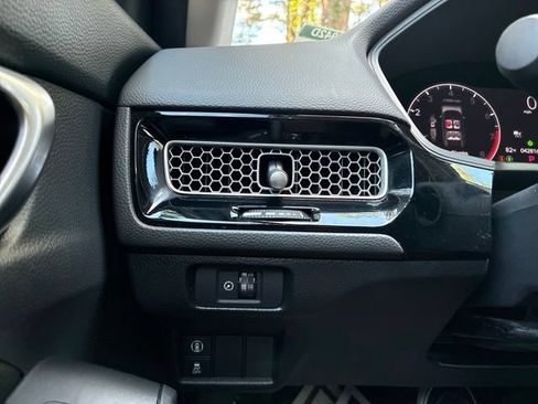 Used 2023 Honda Civic LX image 25