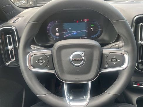 Used 2023 Volvo XC40 Recharge Ultimate w/ Protection Package Premier image 15