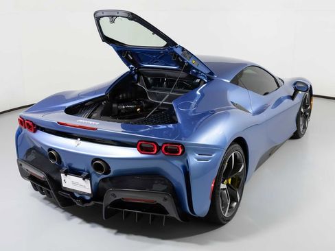 Used 2022 Ferrari SF90 Stradale image 16