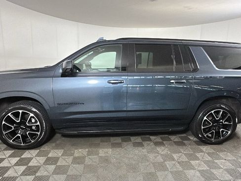 Used 2021 Chevrolet Suburban RST w/ Luxury Package AWD/4WD image 7