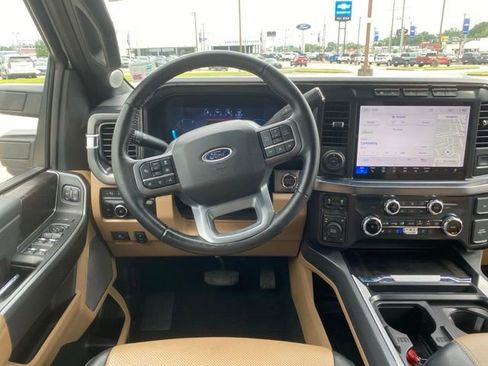 Used 2024 Ford F250 Lariat w/ Lariat Ultimate Package AWD/4WD image 10