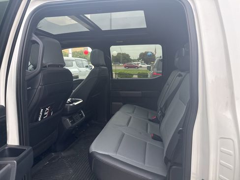 Used 2025 Ford F150 Lightning Lariat image 5