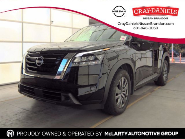 Certified 2025 Nissan Pathfinder SV FWD image 1