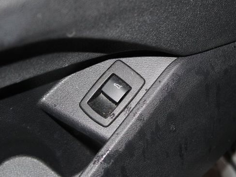 Used 2018 BMW X1 sDrive28i w/ Convenience Package image 20