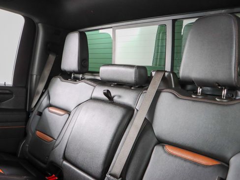 Used 2025 GMC Sierra 2500 AT4 w/ AT4 Premium Plus Package AWD/4WD image 29