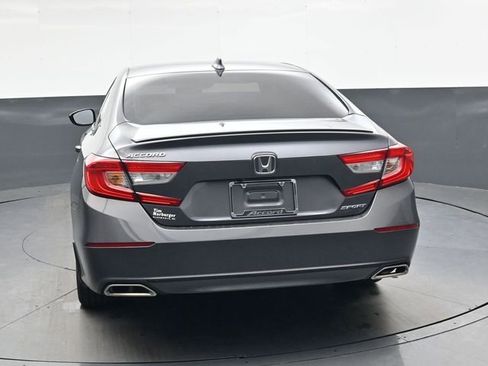 Used 2018 Honda Accord Sport image 5