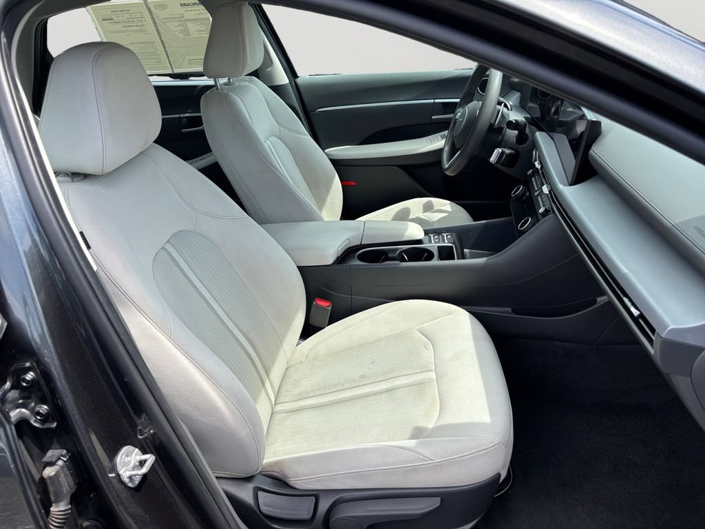 Used 2025 Hyundai Sonata SEL FWD image 12