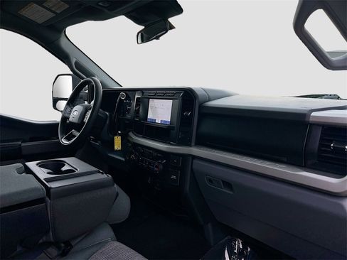 Used 2024 Ford F250 XLT image 26