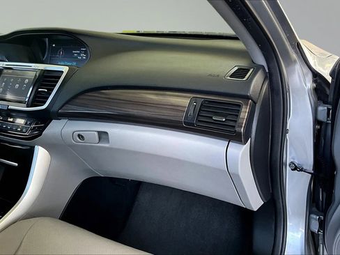 Used 2017 Honda Accord EX-L image 23