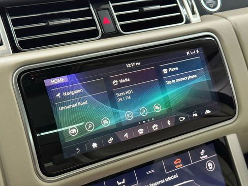 Used 2020 Land Rover Range Rover HSE image 30