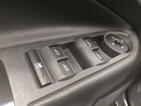 Used 2015 Ford Escape SE FWD image 27