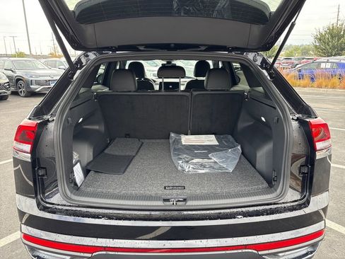 New 2026 Volkswagen Atlas Cross Sport SE image 21