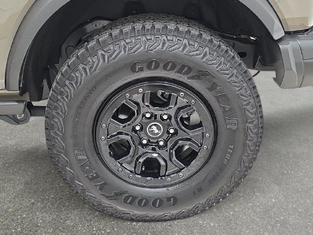 Used 2026 Ford Bronco Badlands AWD/4WD image 32