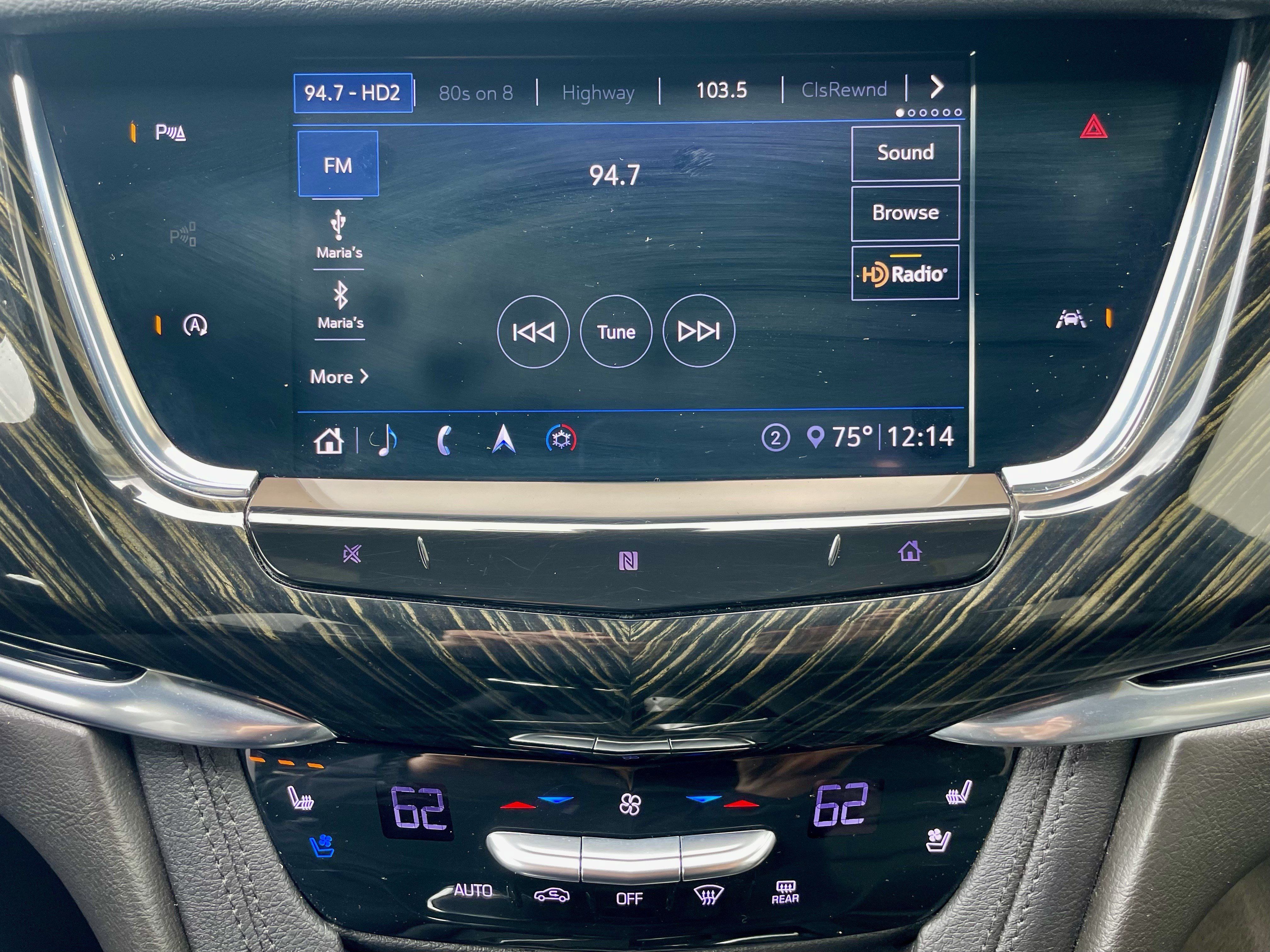 Used 2020 Cadillac XT6 Premium Luxury AWD/4WD image 29