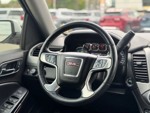 Used 2017 GMC Yukon SLT w/ Premium Edition AWD/4WD image 14