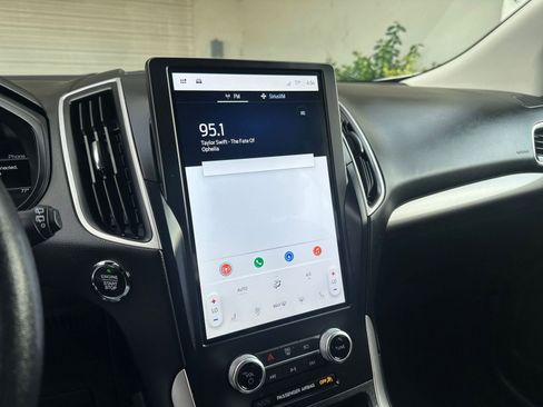 Used 2024 Ford Edge SEL image 20