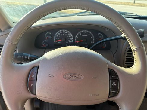 Used 2001 Ford F150 XLT image 29