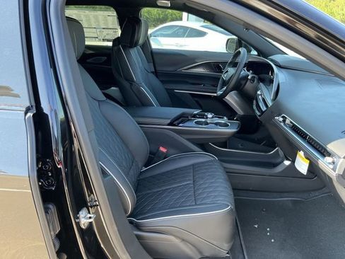 New 2026 Cadillac Lyriq V image 22