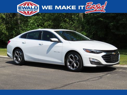 Used 2024 Chevrolet Malibu LT FWD image 1