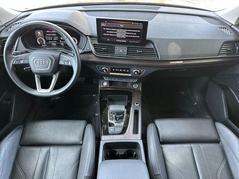 Used 2022 Audi Q5 e Premium w/ Convenience Package AWD/4WD image 3