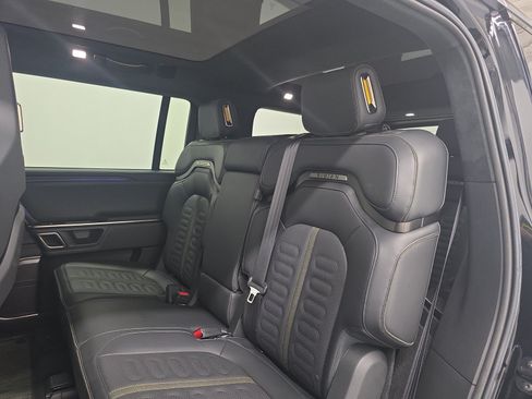 Used 2024 Rivian R1S Adventure AWD/4WD image 21