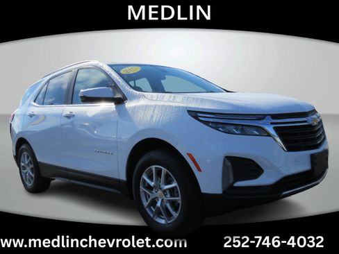 Used 2023 Chevrolet Equinox LT AWD/4WD image 2