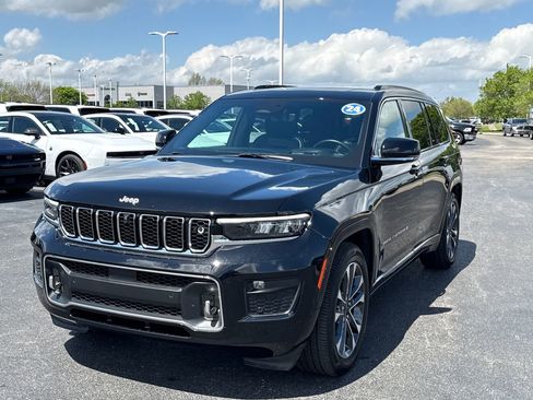 Used 2024 Jeep Grand Cherokee L Overland w/ Advanced Protech Group III AWD/4WD image 7