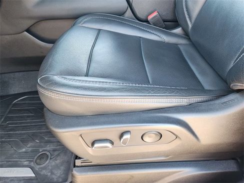 Used 2022 GMC Yukon XL Denali image 25