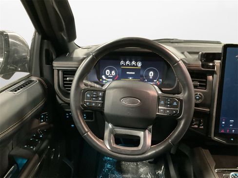 Used 2024 Ford Expedition Max Platinum image 12