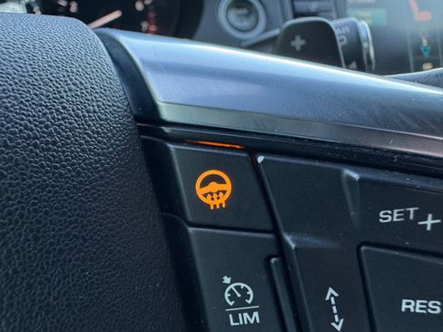 Used 2018 Land Rover Discovery Sport HSE image 21