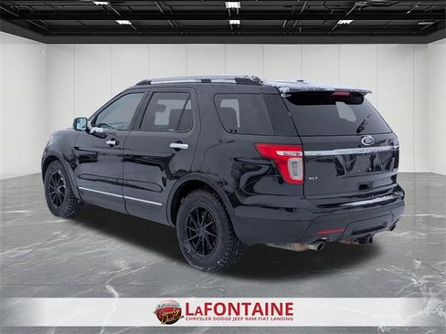 Used 2013 Ford Explorer XLT image 3