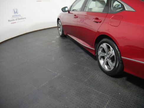 Certified 2018 Honda Accord EX-L image 11