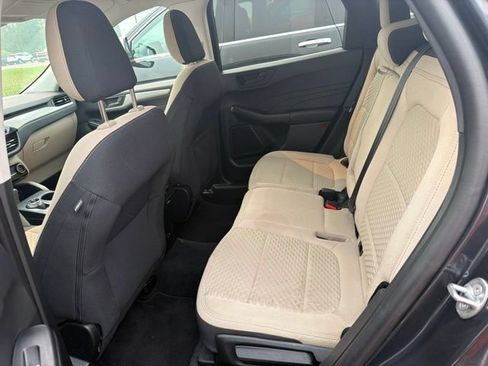 Certified 2022 Ford Escape SE w/ Convenience Package FWD image 6