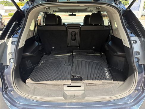 Used 2016 Nissan Rogue SL w/ SL Premium Package FWD image 17